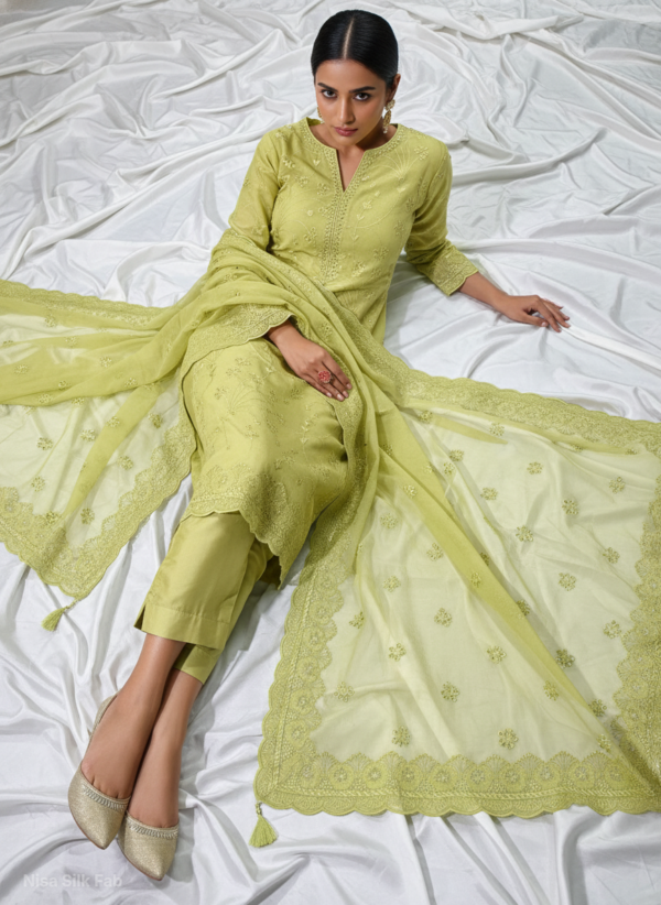 Banarasi Unstitched Salwar Kameez